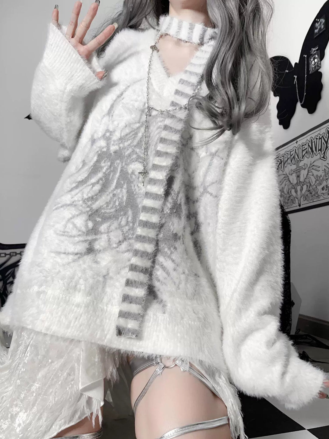V-neck Subculture Sweater, Stripped Scarf 43843:787226