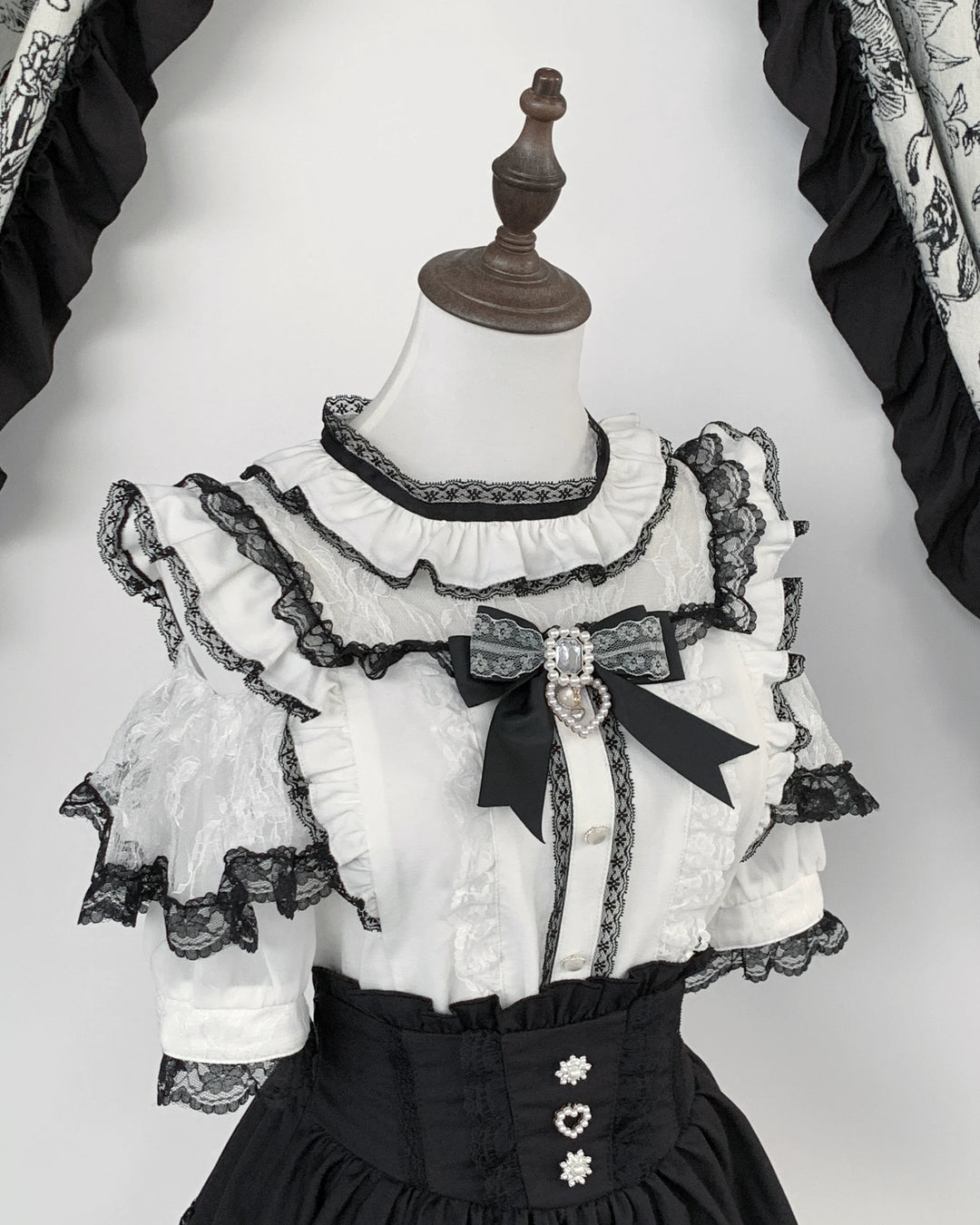 Jirai Kei Open-Shoulder Blouse with Ruffles (L M S XL) 45647:857169