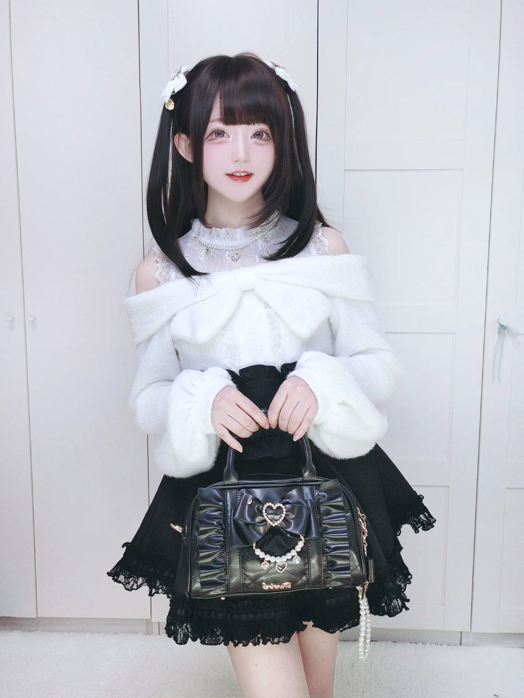 Jirai Kei 2-Way Handbag, Bow-Pearl Side Charm 44558:813664