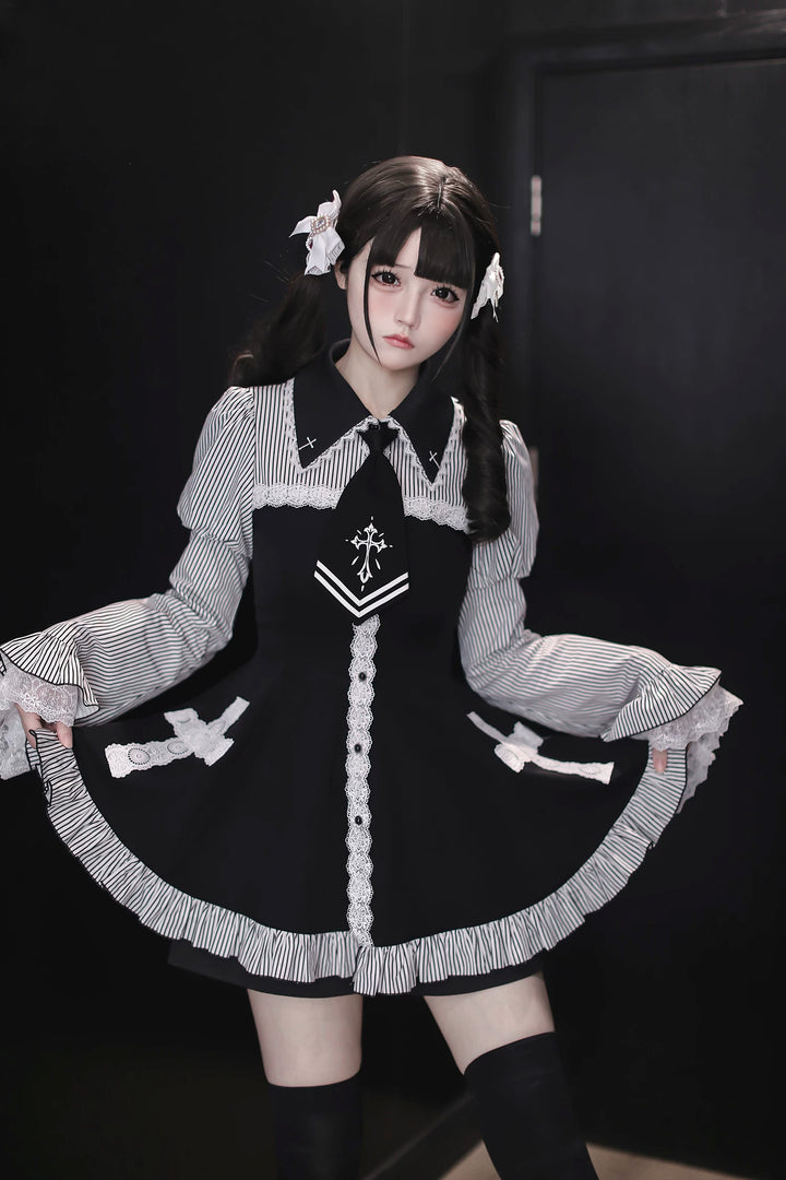 Front Button Closure Jirai Kei Dress, Cross Details 44744:821834