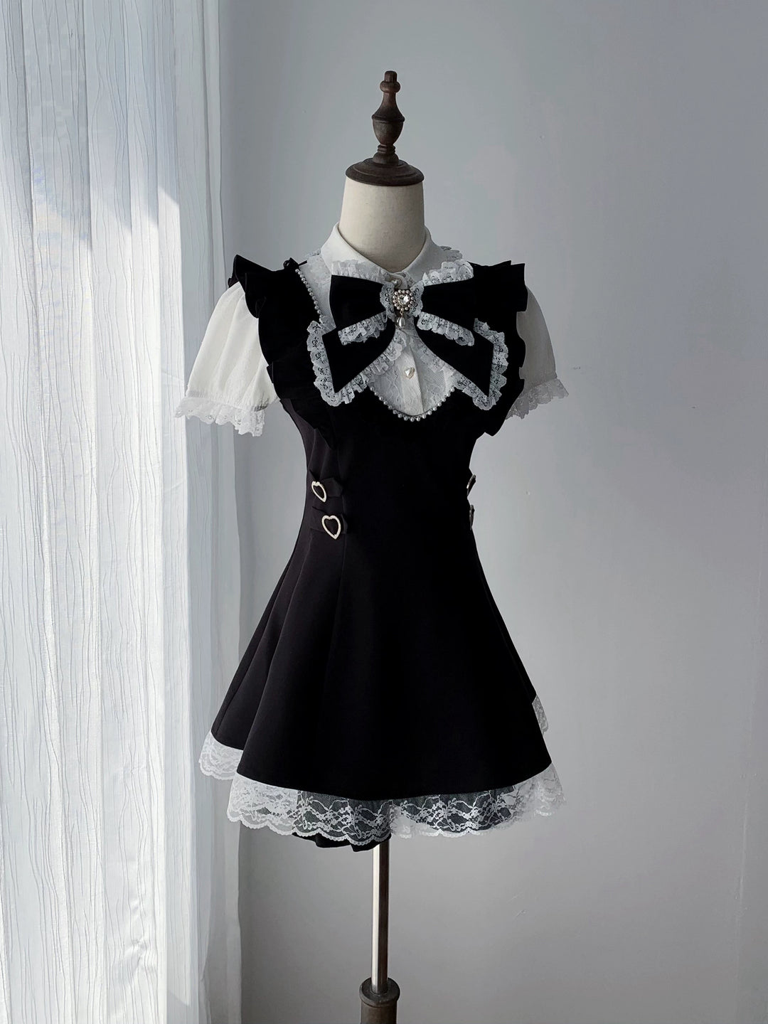 Black Jirai Kei Dress, Pearl Neckline and Lace Trim 45557:855417