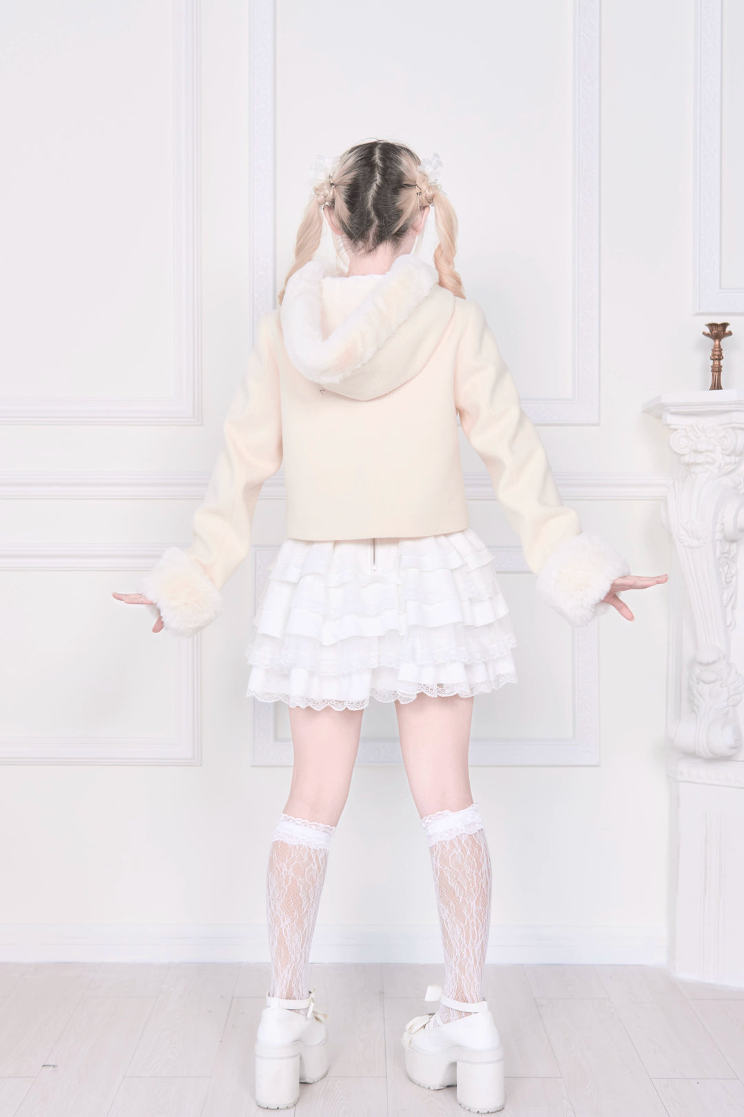 Hooded Rousangata Short Coat, Detachable Plush Cuffs 44116:796415