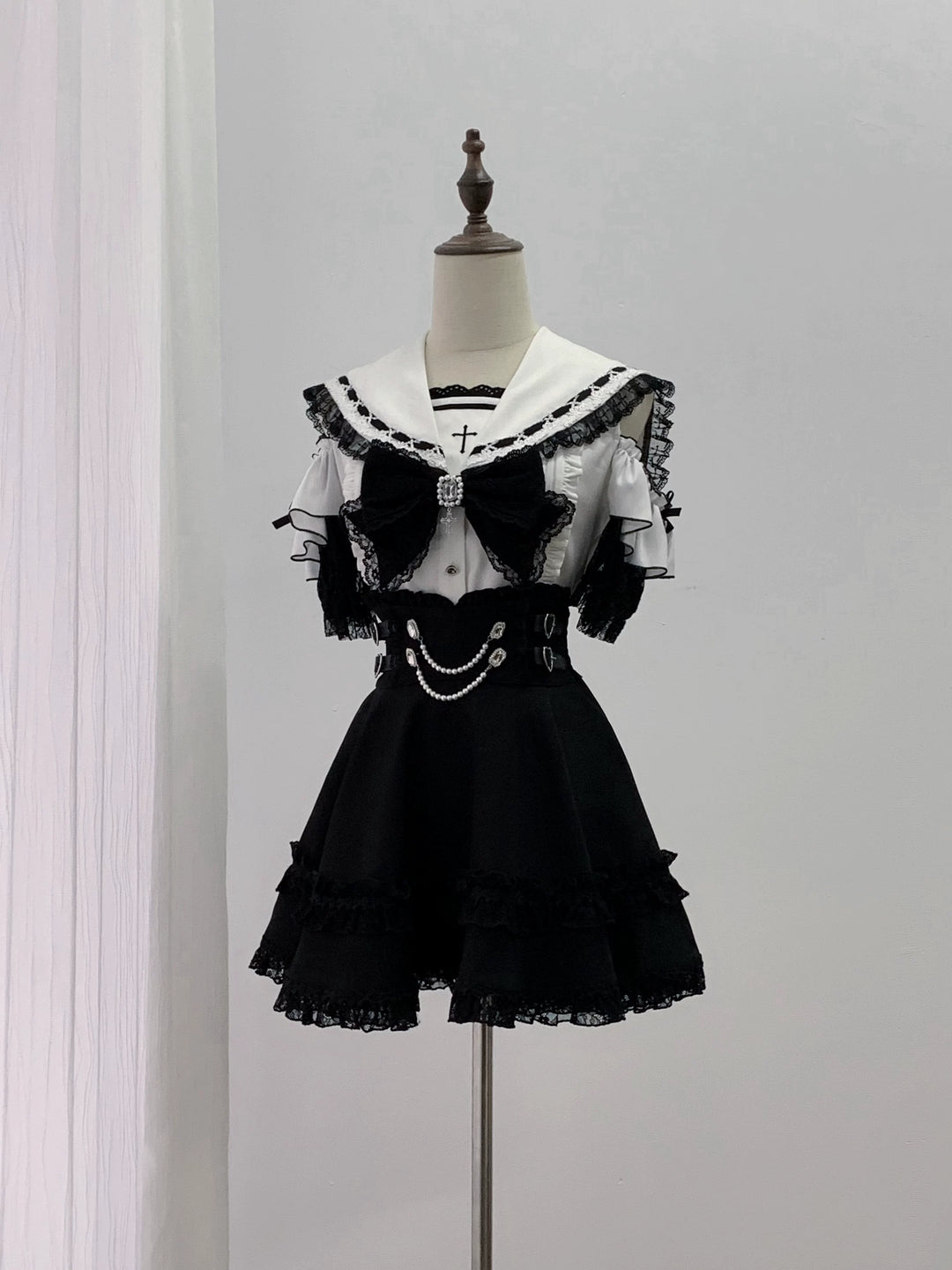 Jirai Kei Sailor Collar Lace Blouse Set, Cross Details (L M S) 45808:863548