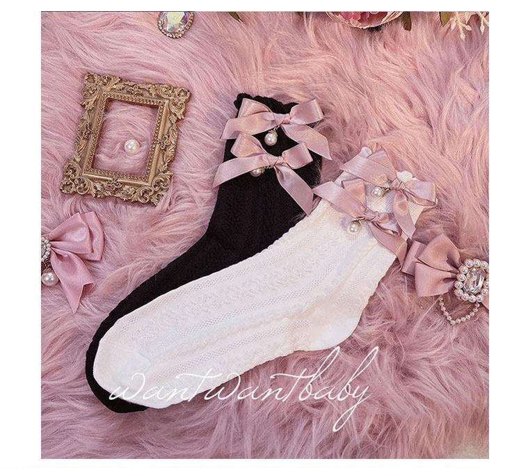 Jirai Kei Short Socks, Black with Pink Bow 44640:816403