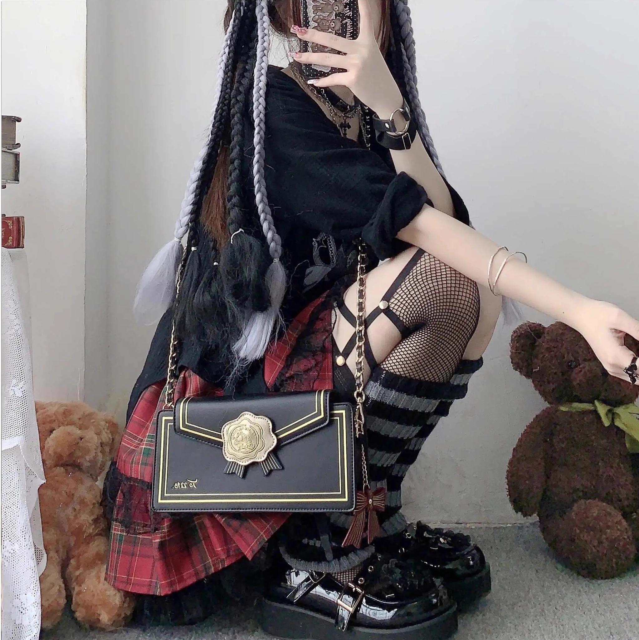 Kawaii Itabag Rose Envelope Shaped Crossbody Chain Itabag – Honey