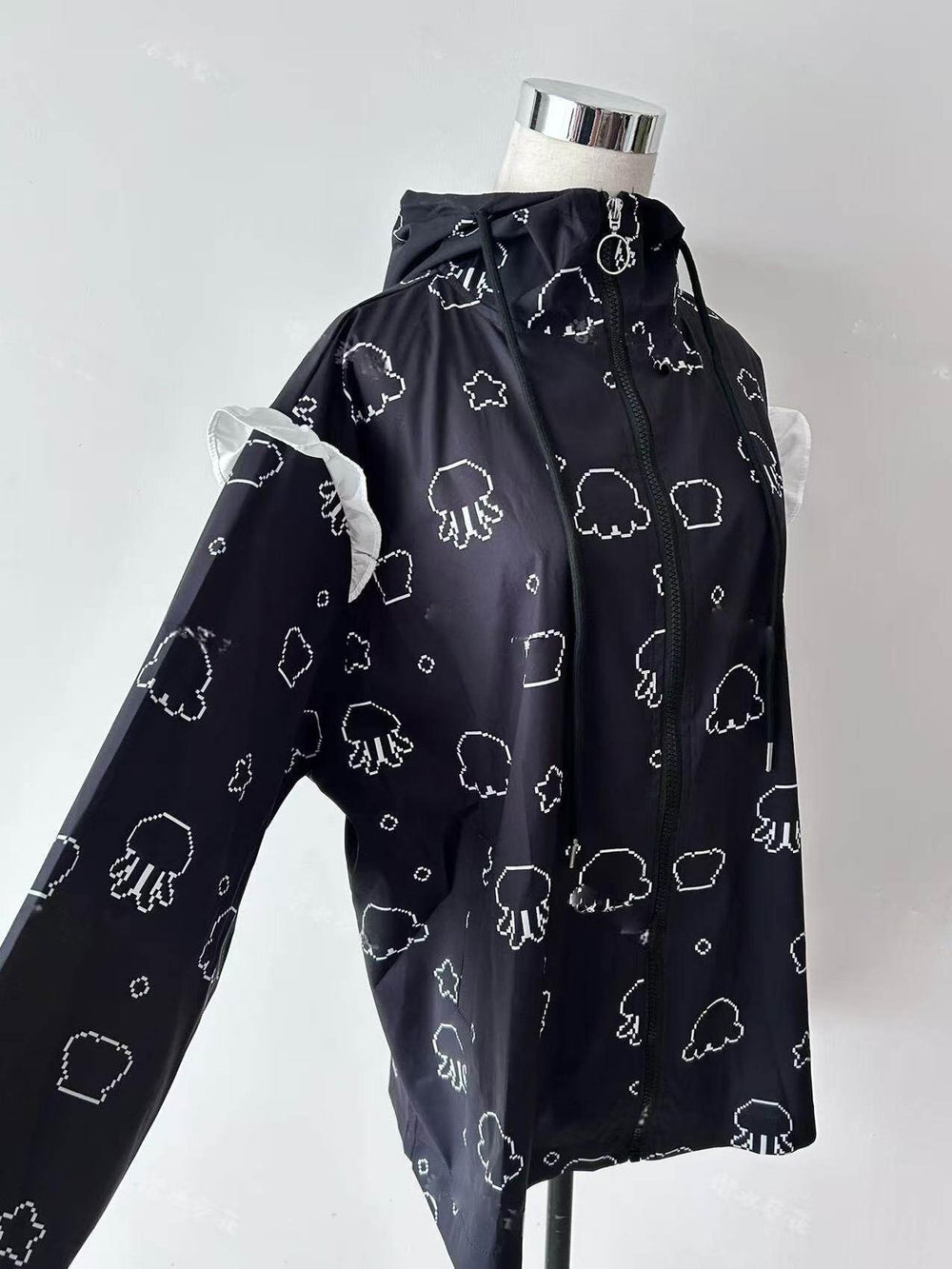Tenshi Kaiwai Jellyfish Printed Jacket, UPF 50+ Sun Protection (Black / L M) 45473:852279