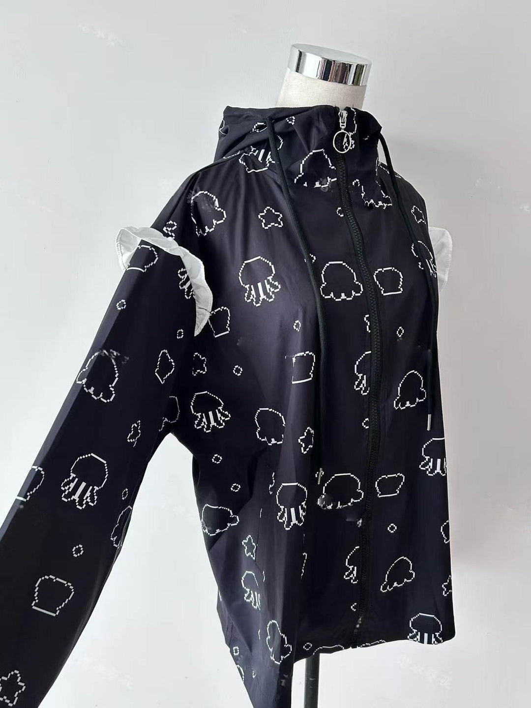 Tenshi Kaiwai Jellyfish Printed Jacket, UPF 50+ Sun Protection (Black / L M) 45473:852279