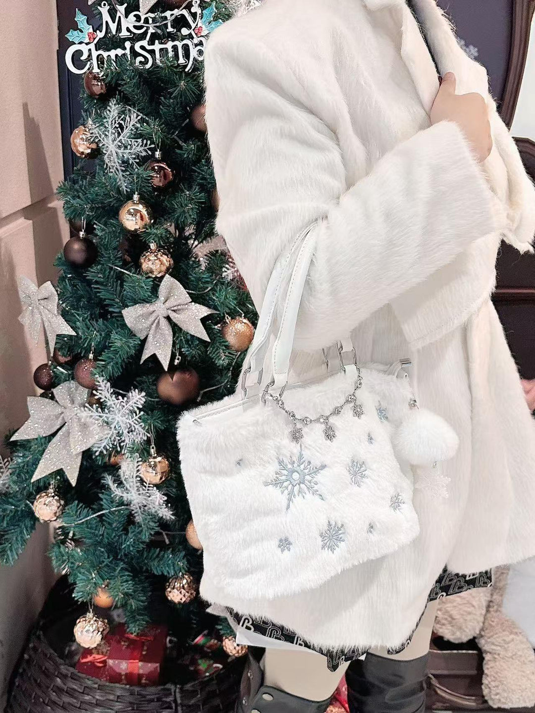 Jirai Kei Bag Ryousangata Plush Embroidery Snowflake Bag 41326:690472