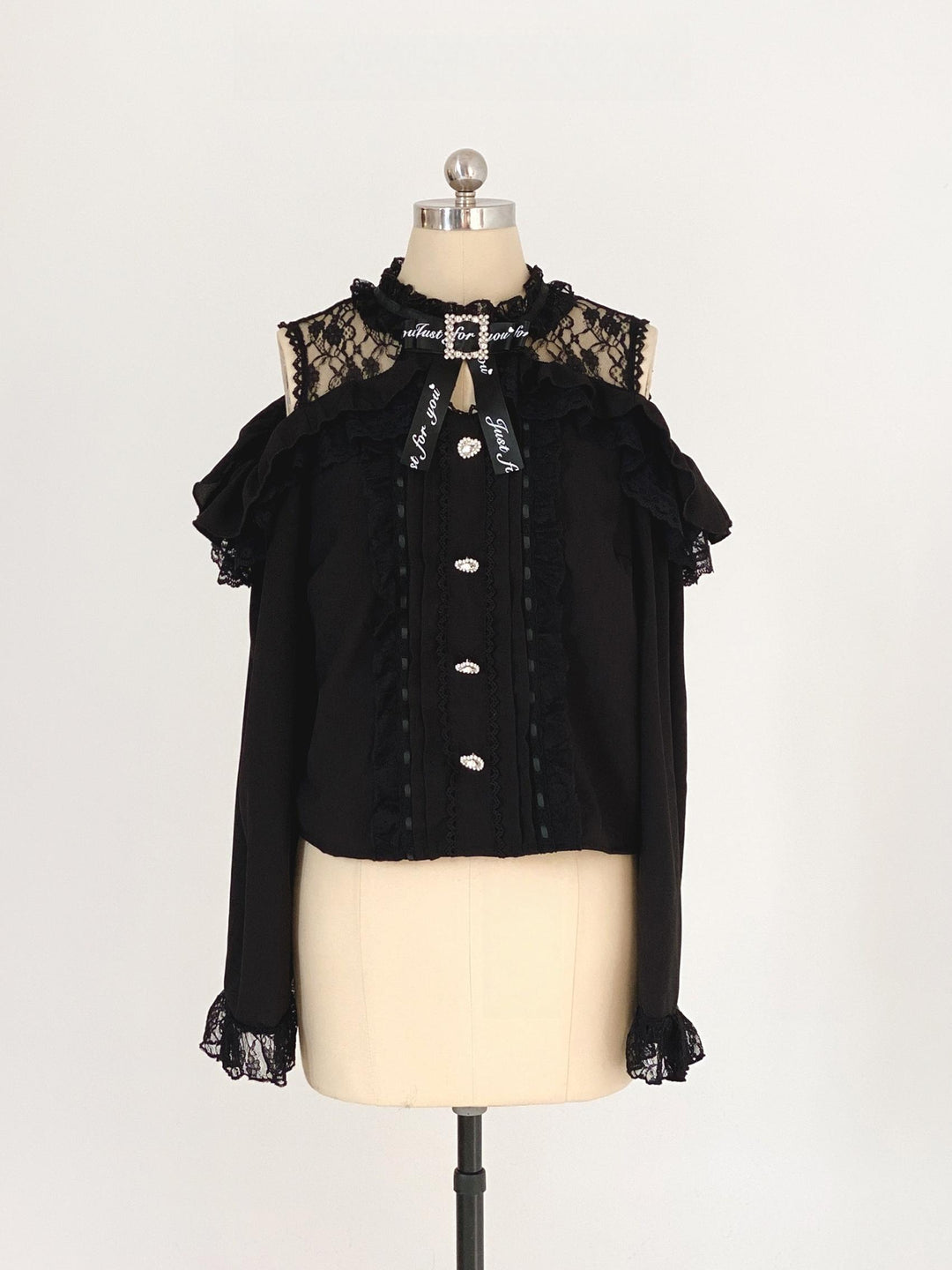 Lace Open-Shoulder Jirai Kei Blouse, Long Sleeves 44004:793136