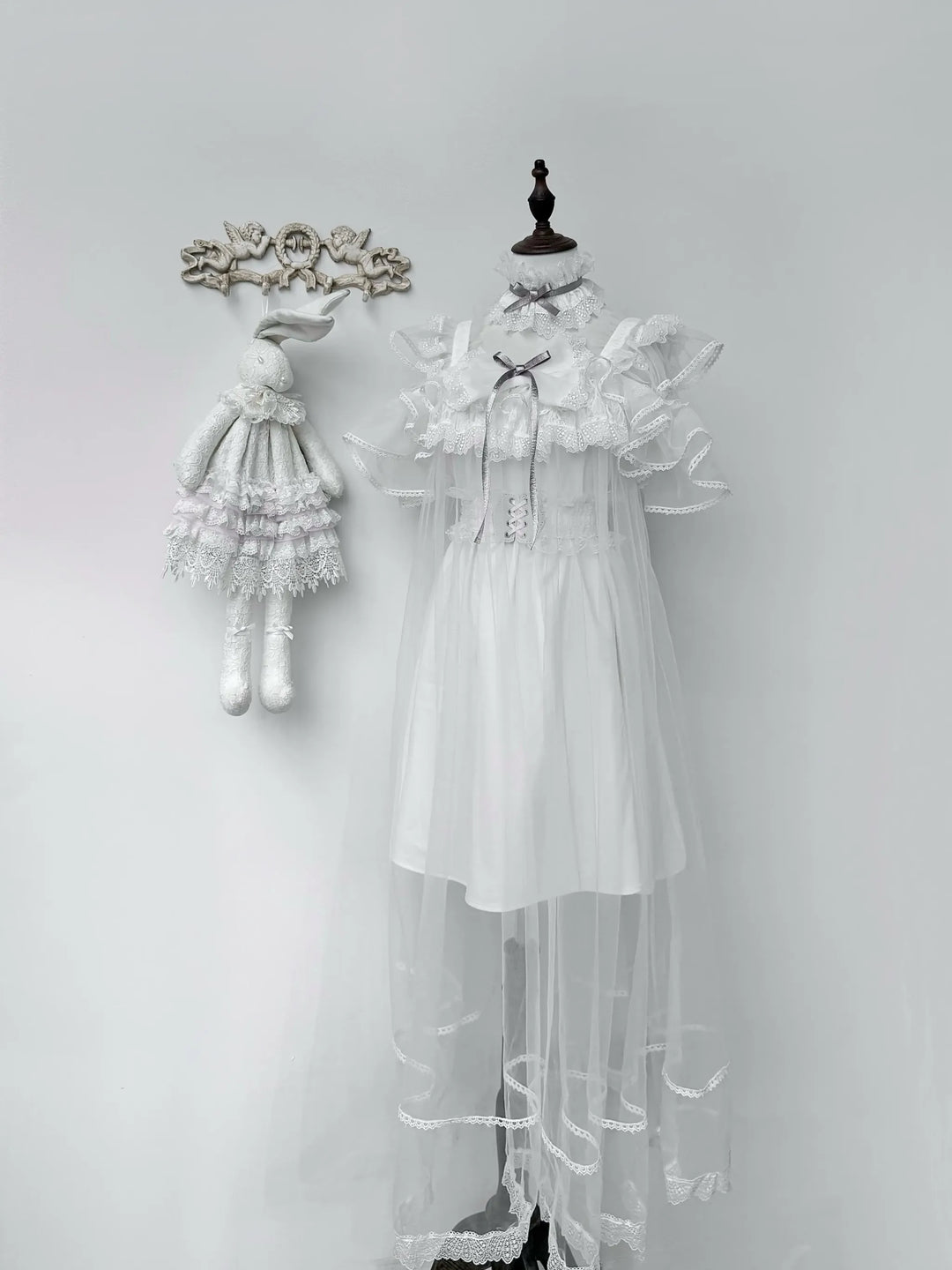 Jirai Kei Open Shoulder Dress, Detachable Tulle Overlay – Honey Wardrobe